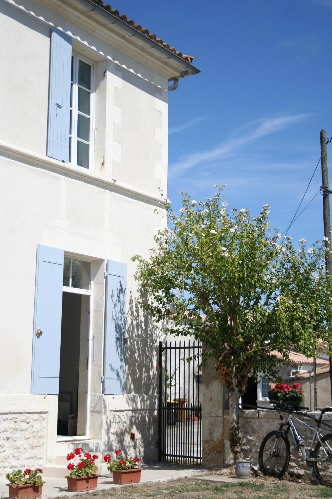 Le Domaine Des Aguins Saujon Exterior foto