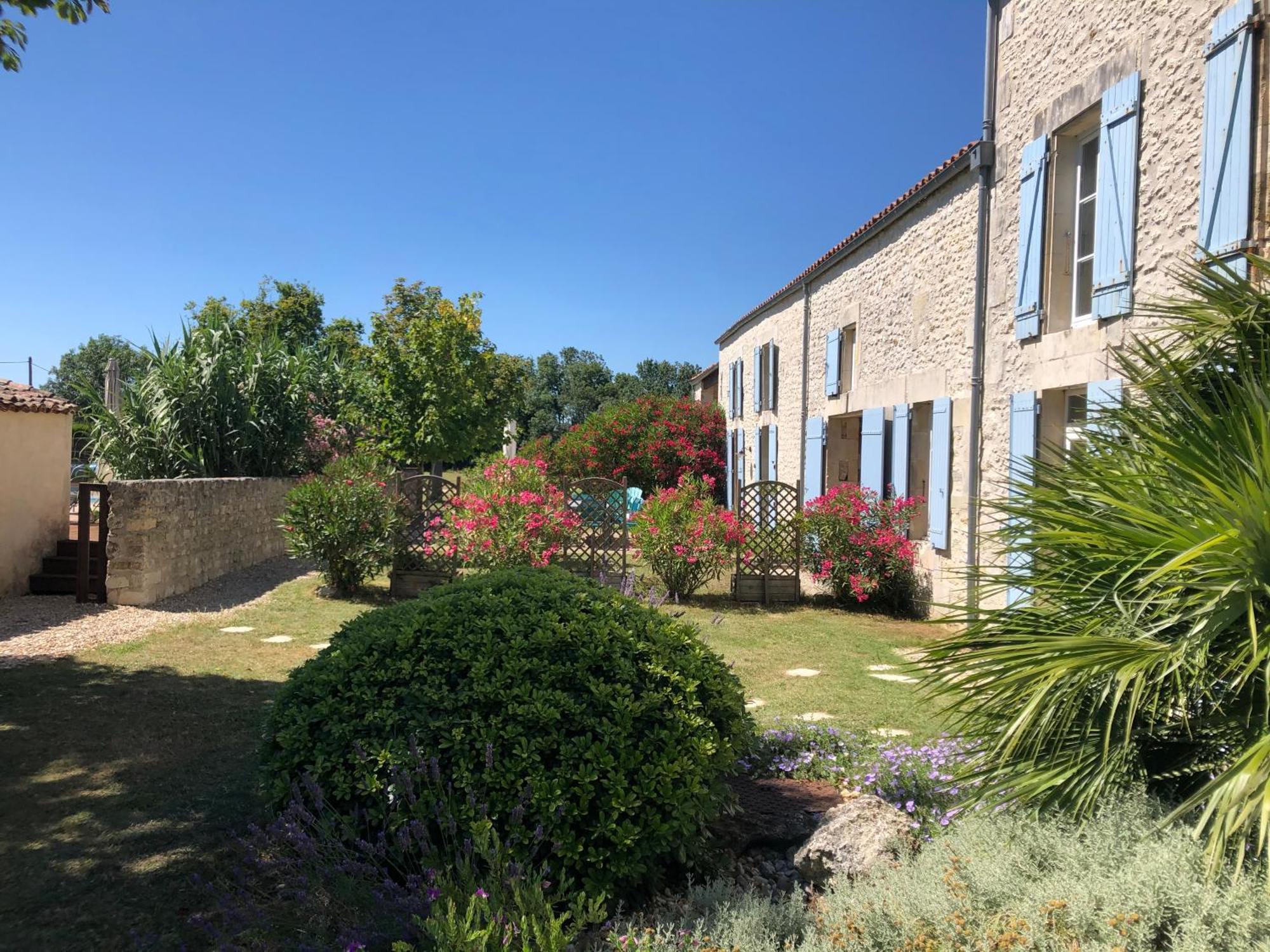 Le Domaine Des Aguins Saujon Exterior foto